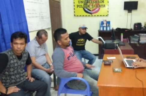 Pj Kades dan Pengurus PWI Mesuji di Aniaya Sekelompok Orang