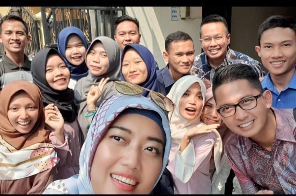 Nunik Kunjungi Mahasiswa Lampung di Surabaya
