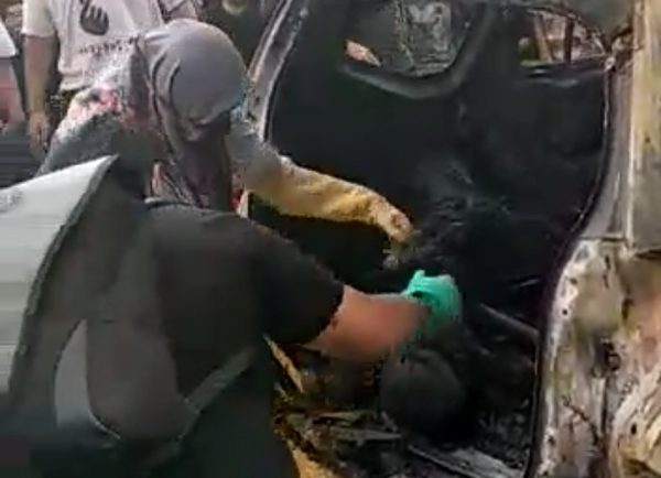 Dua Warga Ditemukan Tewas Terbakar Dalam Mobil Toyota Calya di Pinggir Jalan Cidahu-Parakansalak, Diduga Korban Pembunuhan?