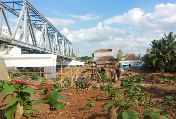 Pelaksana Proyek Jembatan Kereta Api Kotabumi-Cempaka PT Agung Waju Diduga Bermasalah?