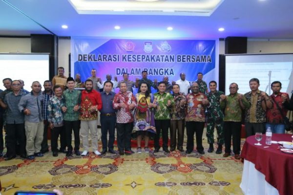 Kapolri dan Panglima TNI Hadiri Deklarasi Kesepakatan Bersama Menjaga Papua Tanah Damai