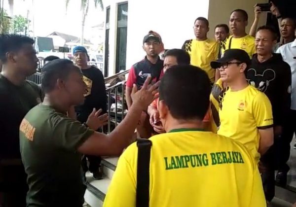Pecahkan Kaca Gedung KONI Lampung, Kasat Pol PP Adu Mulut Dengan Pengurus