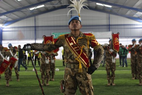 Aksi Drumband Prajurit TNI Konga XXIII-M Pukau Warga Touline Lebanon
