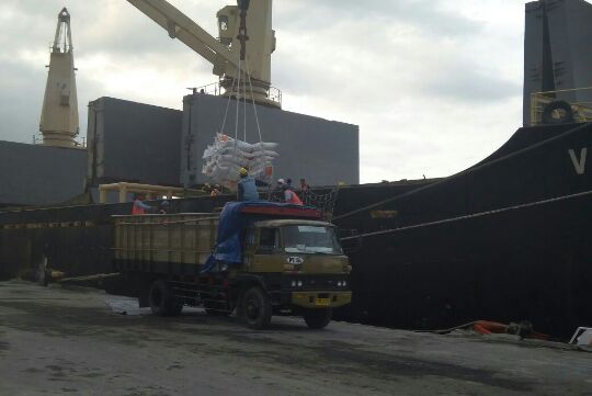 Indonesia Kebanjiran Beras Import Dari Negara Vietnam