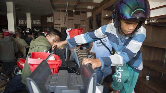 Aksi Penjarahan Toko Di Palu Diduga Ada Aksi Provokator