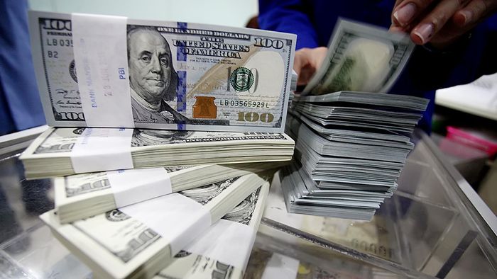 Dolar AS Balik ke Rp 14.000