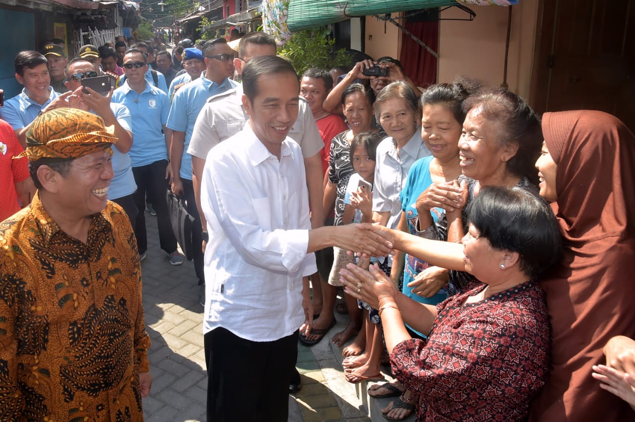 Mudik ke Solo, Presiden Blusukan Sapa Warga