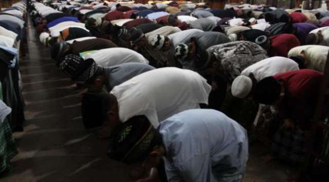 Seorang Imam Wafat Ambruk Bersujud Saat Pimpin Shalat Jumat