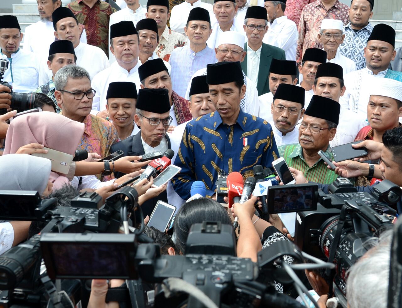 Presiden Bahas Soal Ekonomi Umat dan Bank Wakaf Mikro dengan Ulama Jabar