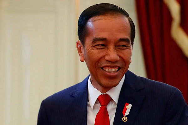Jokowi Kini Punya Kewenangan Mengangkat Memindahkan Hingga Pemecatan PNS