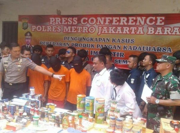 Polres Jakbar Amankan Produk Kadaluarsa PT. Pandawa Rejeki Semesta Senilai 3 Milyar