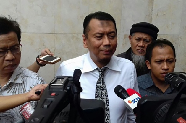 Dua Bom Molotov Dilempar ke Rumah Mantan Pengacara Habib Rizieq