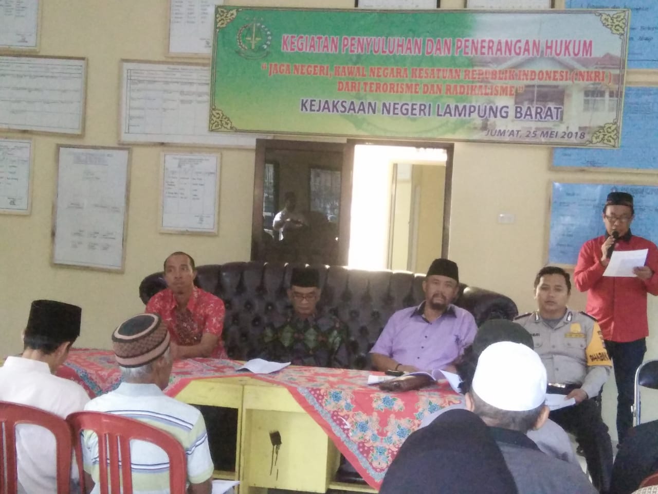 Kejari Liwa Sosialisasikan Pengamanan Hukum Bahaya Terorisme dan Radikalisme