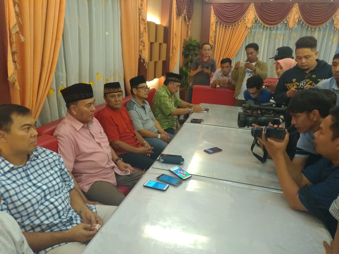 Sjacroedin ZP Ajak Pengurus Lampungsai dan Wartawan Buka Puasa Bersama