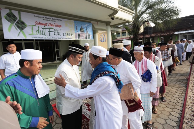 Ridho Salat Idul Fitri 1439 H di Masjid Baiturrahim