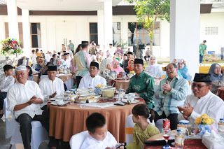 Usai Shalat Ied, Pjs. Gubernur Didik Gelar Open House di Mahan Agung