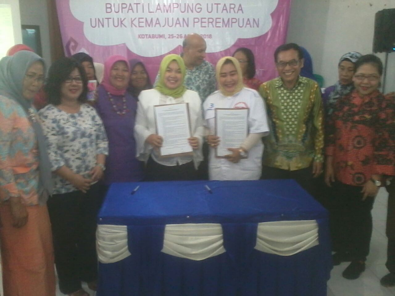 Hanya Ice Suryana Yang Hadir Pada Diskusi Publik Tentang Komitmen Untuk Perempuan