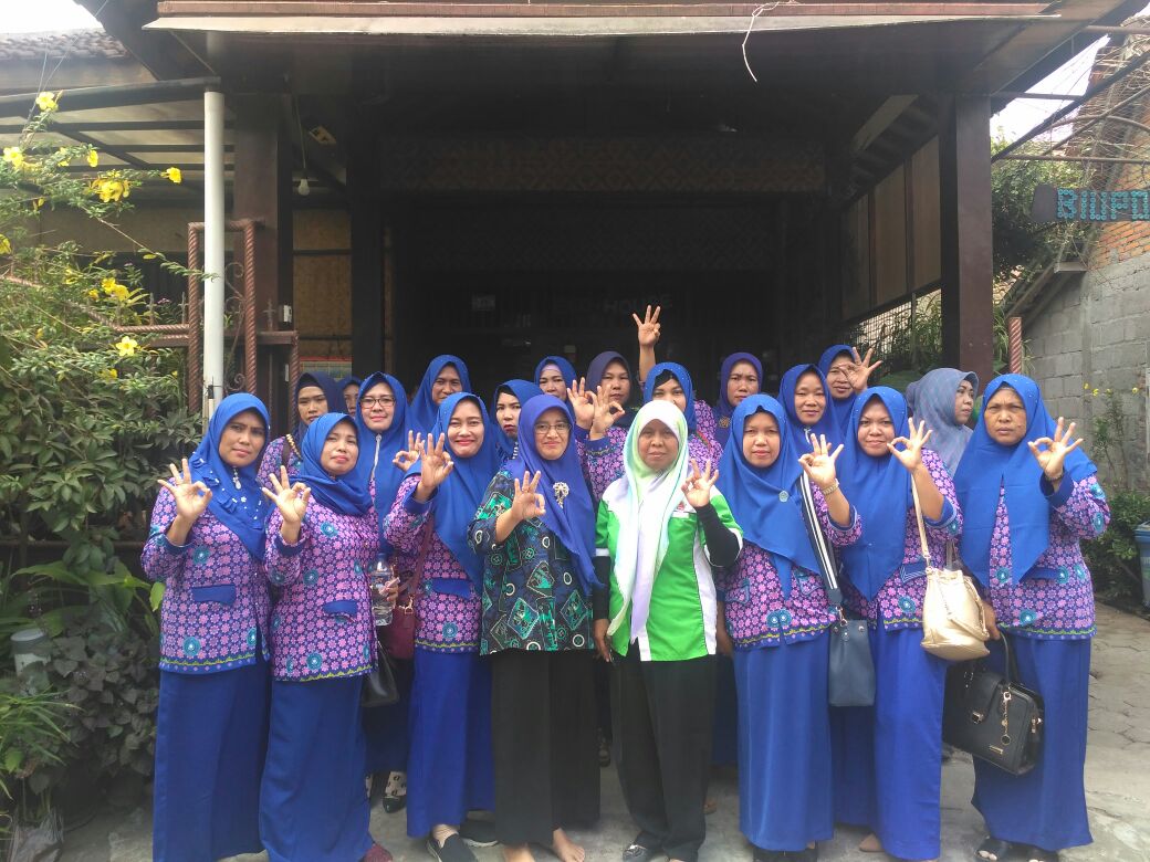 Tarini : Dengan Pola yang Tepat, Sampah juga Bermanfaat