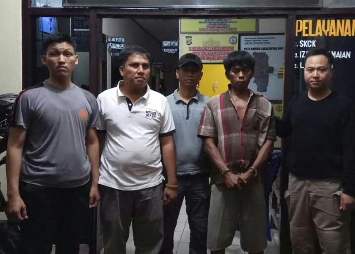 Kepergok Sedang ‘Nongkrong’ di Warung, Residivis Curat Terciduk