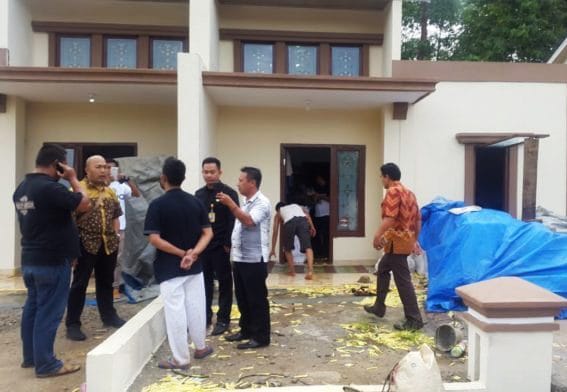 Polres Lampura Dan Panwascam Dikabarkan Santroni Rumah di Bukit Kemuning