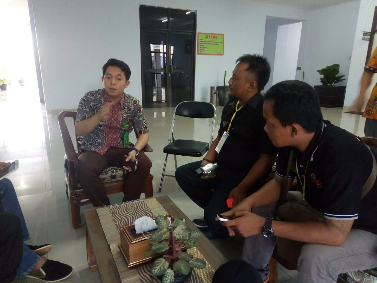 Hakim Bebaskan Terdakwa Perampokan Dengan Tuntutan 8 Tahun