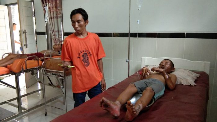 Mobil Minibus Meledak di Lamsel 1 Tewas 5 Luka