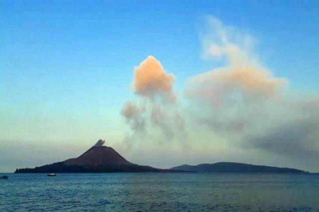 Status Gunung Anak Krakatau Kini Sudah Masuki Level Waspada
