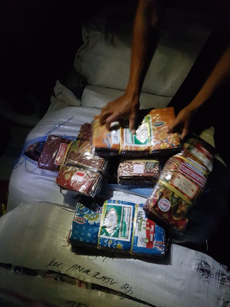 Masyarakat di Lampung Tengah Amankan Truk Pengangkut Logistik Arinal – Nunik