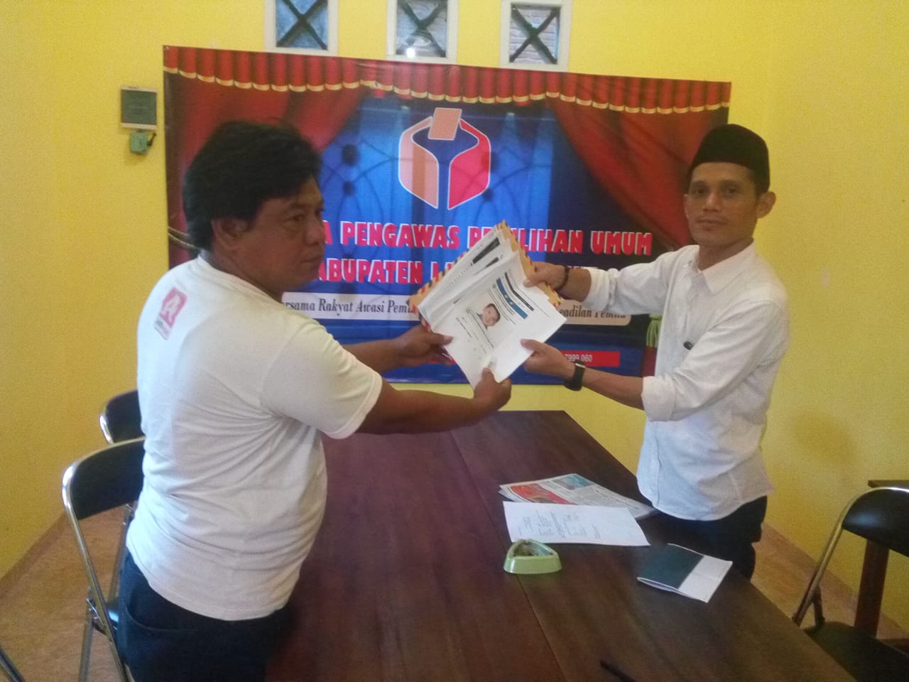 Warga Laporkan ke Panwaslu Ucapan SARA Ridho dan Penggunaan Mobil Dinas Saat Kampanye di Lamtim