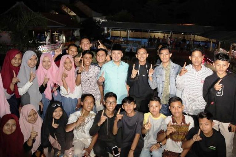 Di Desa Sukosari Ridho Janjikan Satu Tahun Ke Depan Seluruh Jalan Provinsi Lampung Mulus