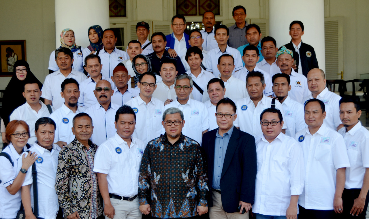 Auri Jaya Lantik Pengurus SMSI Provinsi Jawa Barat