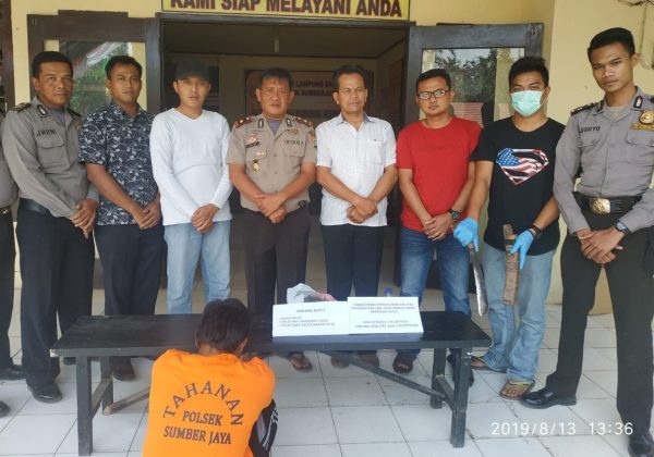 Cemburu Pesan Whatshapp Zaini Tewas di “Cacak” Suami Keponakannya