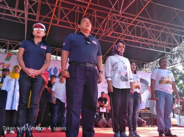 Ny Lee Dampingi Arinal Bersama Via Vallen Kampanye Jokowi di Kota Metro