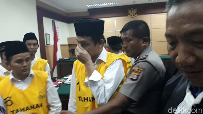 Arak Telanjang Sejoli Dari Kontrakan Ketua RT Dituntut Tujuh Tahun