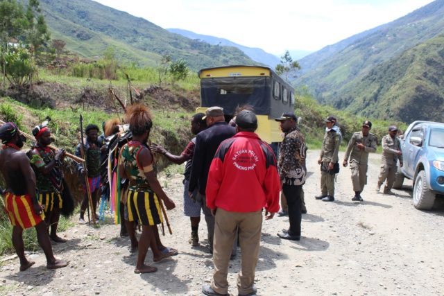 Polres Puncak Jaya Jemput Masyarakat Pasca Perang di Distrik Kalome