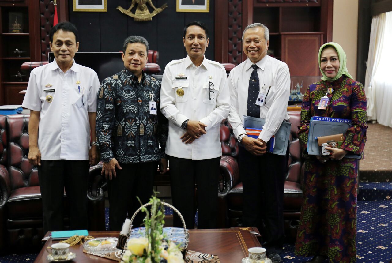 Pjs. Gubernur Didik Terima Audiensi Dirut Bank Lampung Eria Desomsoni