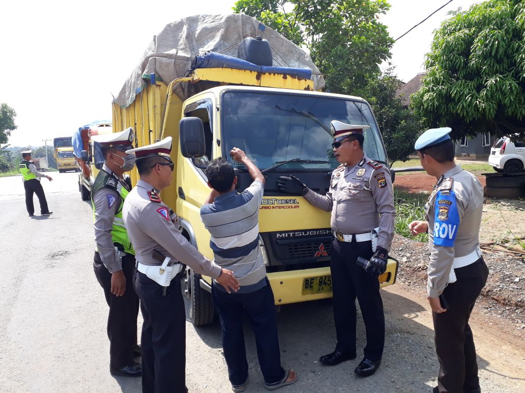 Sarat Pungli di Jalinbarsum Satlantas Polres Pesawaran Adakan Sidak Truk/Box Yang Melintas