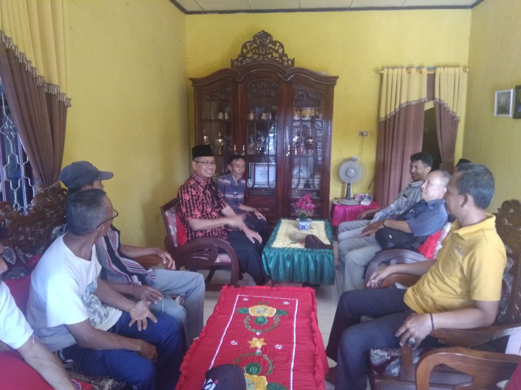 Cawagub Sutono Blusukan dan Berdialog Dengan Petani di Pesawaran