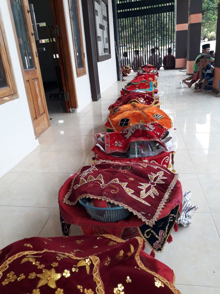 Ngejalang Tradisi Turun Termurun Masyarakat Pekon Lintik Kecamatan Krui Menyambut Ramadhan