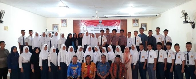 Disdikbud Pesisir Barat Antar 16 Calon Mahasiswa ADik 3T dan 48 Siswa SMA Kebangsaan