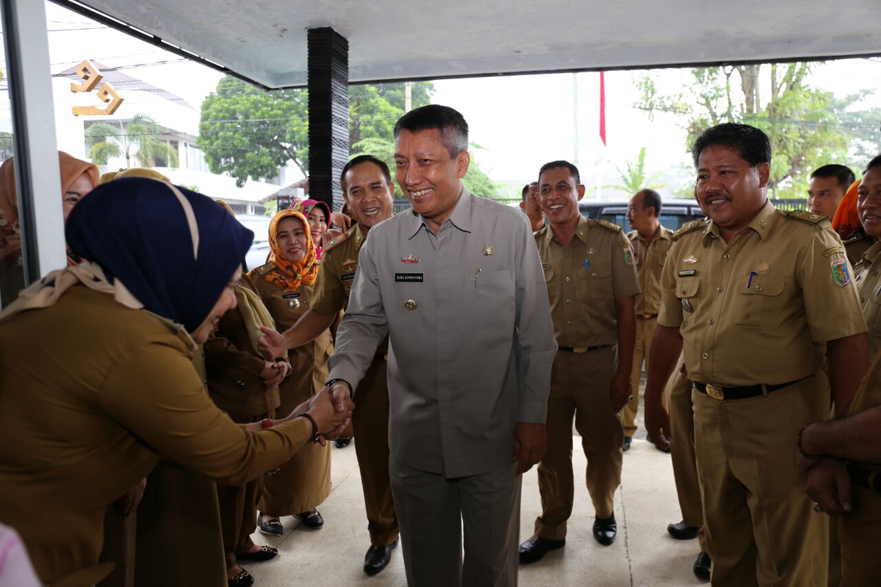Pjs. Gubernur Tinjau Kinerja Disdukcapil