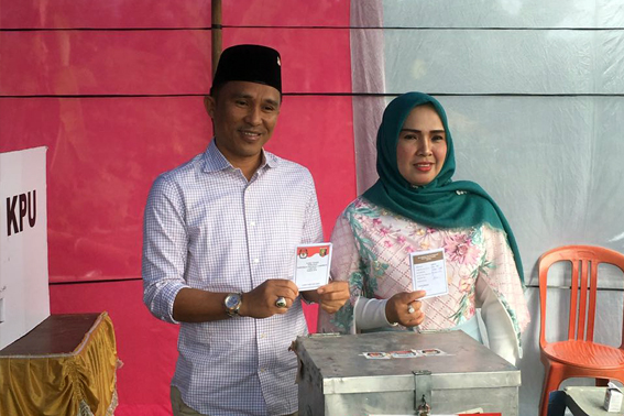 Usai Mencoblos, Bupati Pantau Sejumlah TPS di Lambar