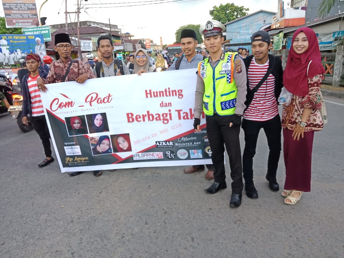 KOMPAK Gelar Baksos Bagikan Ta’jil ke Pengendara Bersama Polsek Pontianak