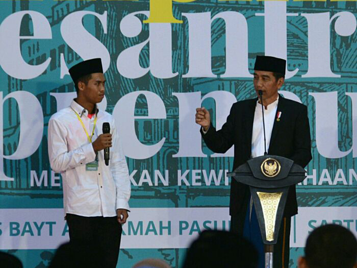 Kisah Seorang Santri Usaha Pecel Lele dengan Modal Rp200 Ribu