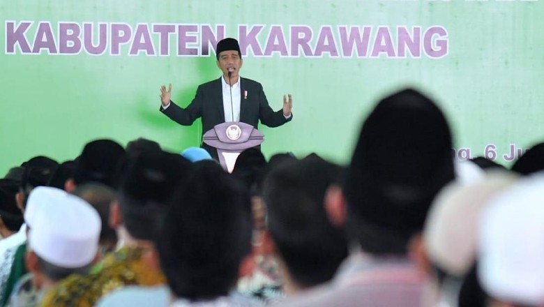 Di Depan Ulama, Jokowi Tepis Anggapan Condong ke China