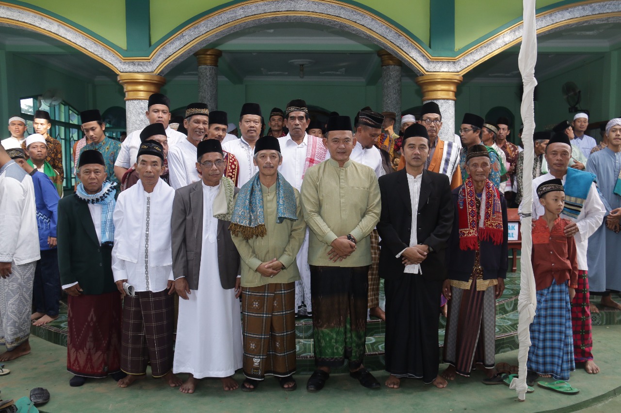 Bupati dan Wakil Bupati Pringsewu Shalat Ied di Sukoharjo