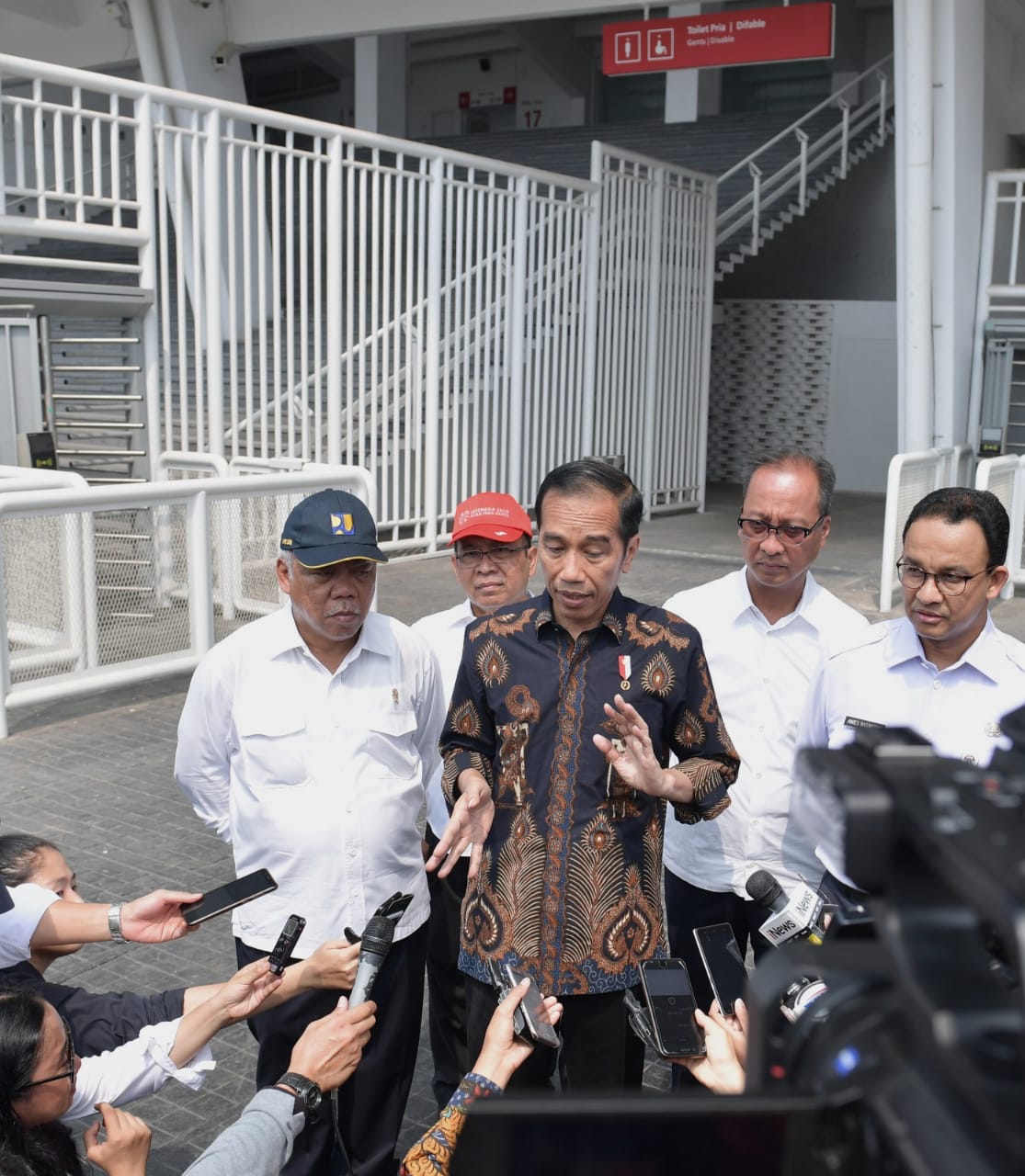 Presiden Jokowi Tinjau Fasilitas Ramah Disabilitas di GBK
