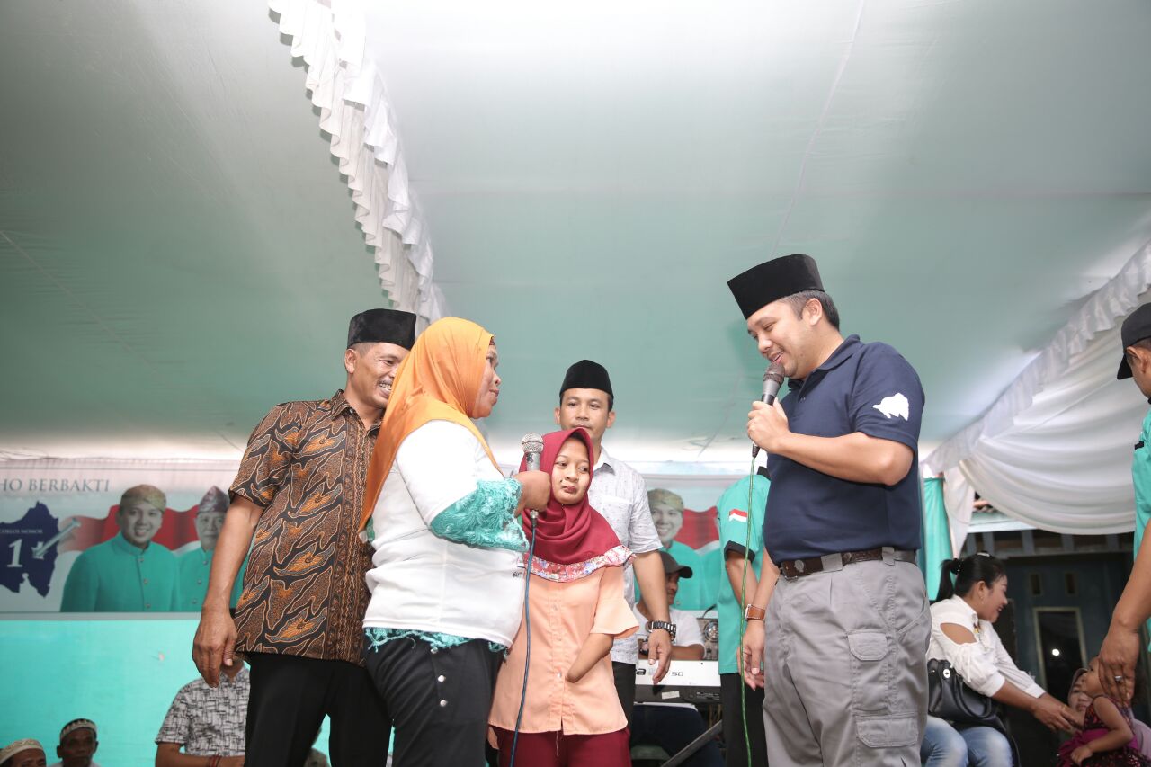 Di Kota Gajah, Ridho Bantu Beasiswa Pendidikan Anak Disabilitas