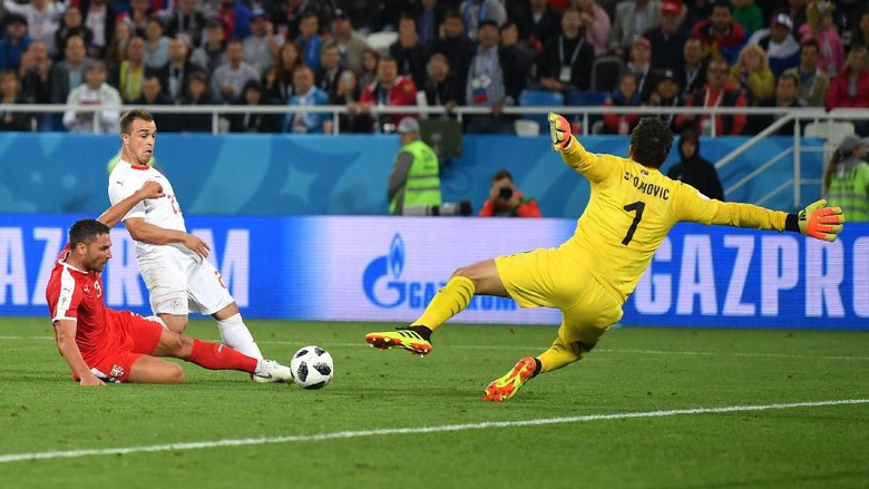 Shaqiri Masuk Buku Sejarah Usai Menangkan Swiss Atas Serbia