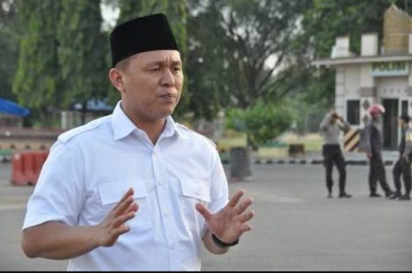 DR Mustafa Raih Penghargaan Tokoh Paling Jujur dan Anti Korupsi di Lampung